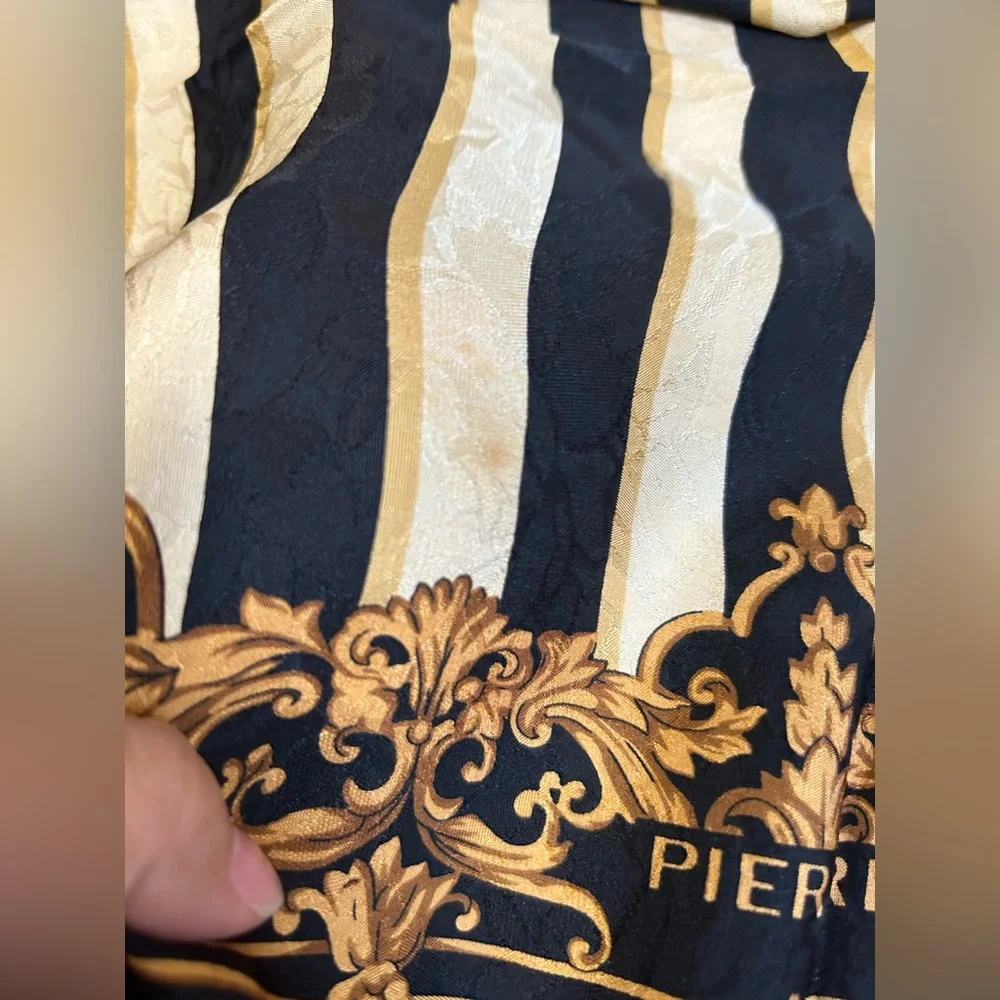 Pierre Balmain Paris authentic silk stole. Used gently - Picture 7 of 8